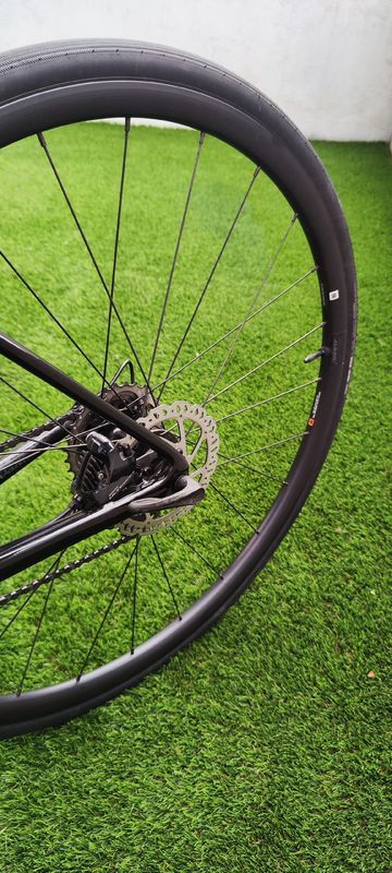 Used Giant TCR Advanced Disc 1 2022 2022 Road & Gravel, Black — image 5 of 9