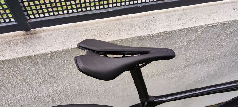 Used Giant TCR Advanced Disc 1 2022 2022 Road & Gravel, Black — image 8 of 9