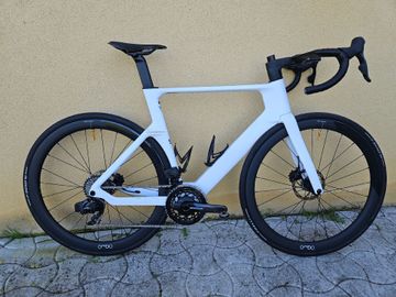 Used Orbea Orca SRAM Force eTap AXS 2024 Road & Gravel, White — image 1 of 4