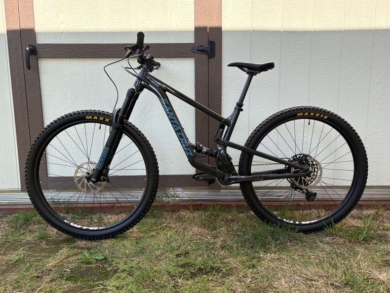 Used Santa Cruz HIGHTOWER D / Aluminum / 29 2022 2022 Mountainbike, Light Gray, 29 — image 2 of 31