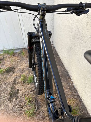 Used Santa Cruz HIGHTOWER D / Aluminum / 29 2022 2022 Mountainbike, Light Gray, 29 — image 25 of 31