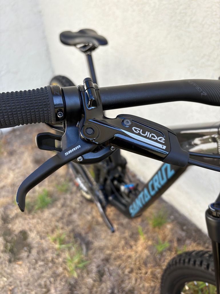 Used Santa Cruz HIGHTOWER D / Aluminum / 29 2022 2022 Mountainbike, Light Gray, 29 — image 12 of 31