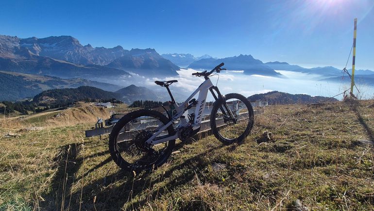 Použité Canyon Strive:ON SRAM X0 Eagle AXS (T-Type) 2024 Mountainbike — obrázek 1 z 3