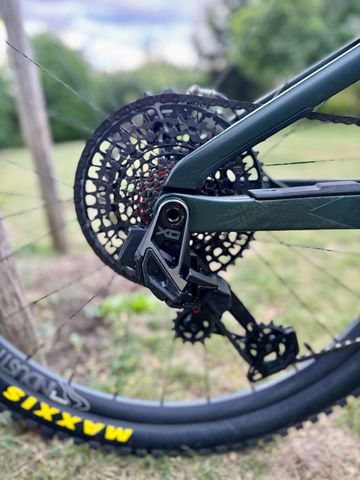 Used Orbea Rallon Custom 2024 Mountainbike, Green, 29 — image 2 of 11