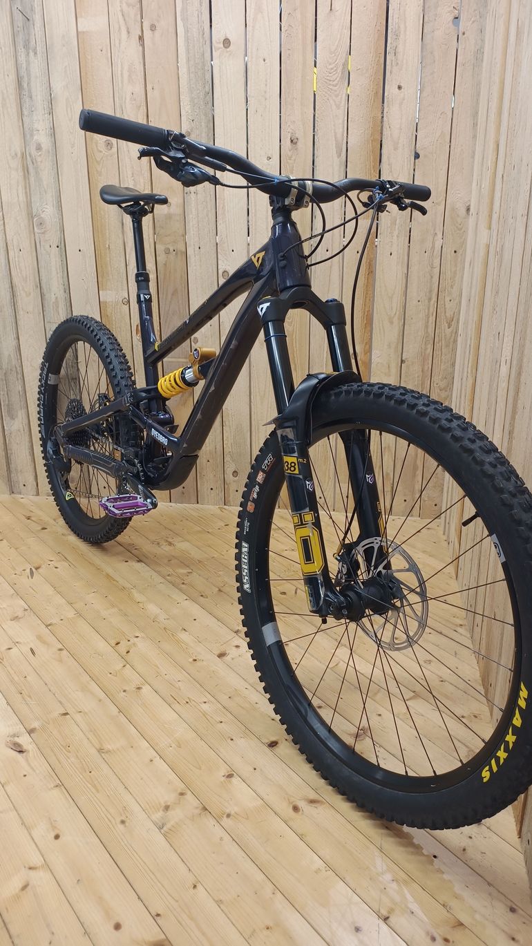 Used YT Industries Capra Pro 29 2021 2021 Mountainbike, Purple, 29 — image 3 of 8