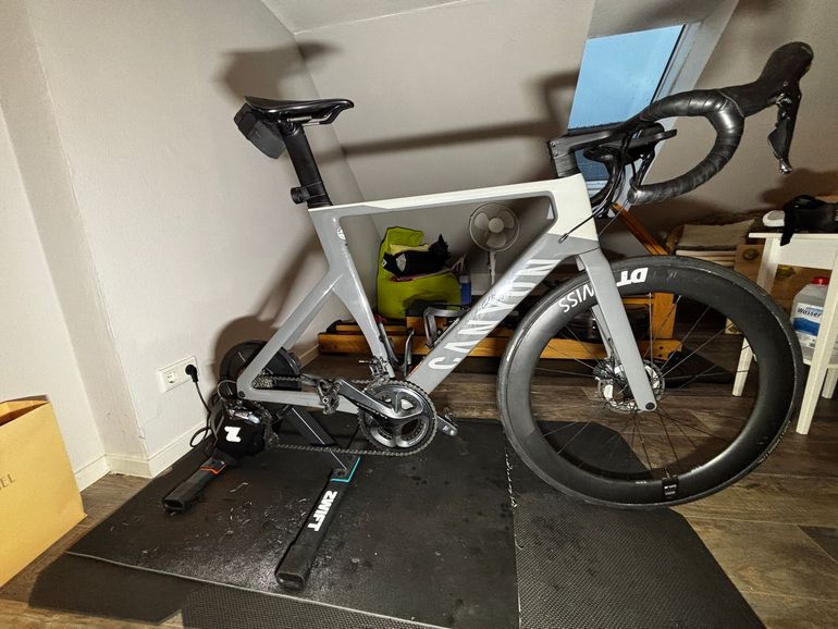 Used Canyon Aeroad CF SL 8 Disc 2022 2022 Road & Gravel, Light Gray — image 8 of 8