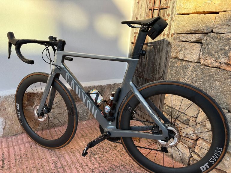 Used Canyon Aeroad CF SL 8 Disc 2022 2022 Road & Gravel, Light Gray — image 6 of 8