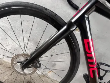 Used BMC Teammachine SLR01 DISC THREE 2019 2019 Road & Gravel, Black — image 3 of 11