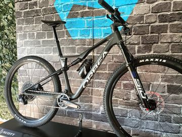 Used Orbea OIZ M21 2024 2024 Mountainbike, Black, 29 — image 4 of 4