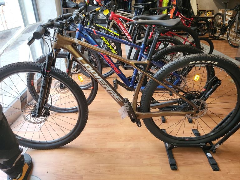 Used Lapierre Prorace CF 6.9 2023 2023 Mountainbike, Light Gray, 29 — image 2 of 3
