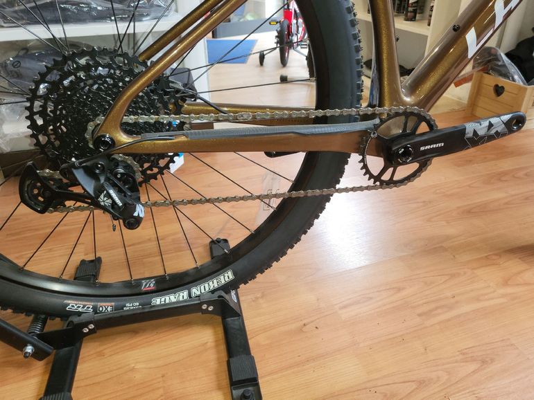 Used Lapierre Prorace CF 6.9 2023 2023 Mountainbike, Light Gray, 29 — image 3 of 3