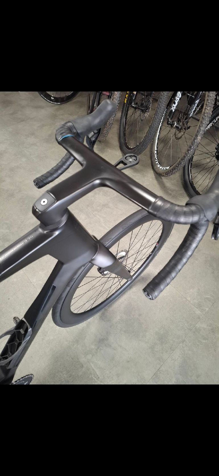 Used BMC TEAMMACHINE R01 2025 Road & Gravel, Black — image 2 of 6