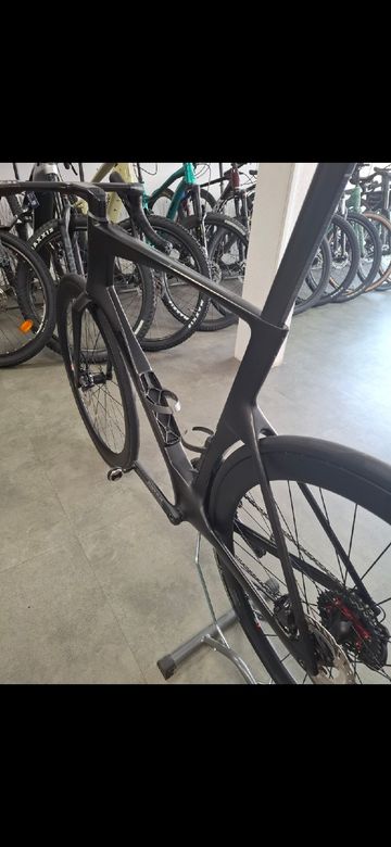 Used BMC TEAMMACHINE R01 2025 Road & Gravel, Black — image 5 of 6