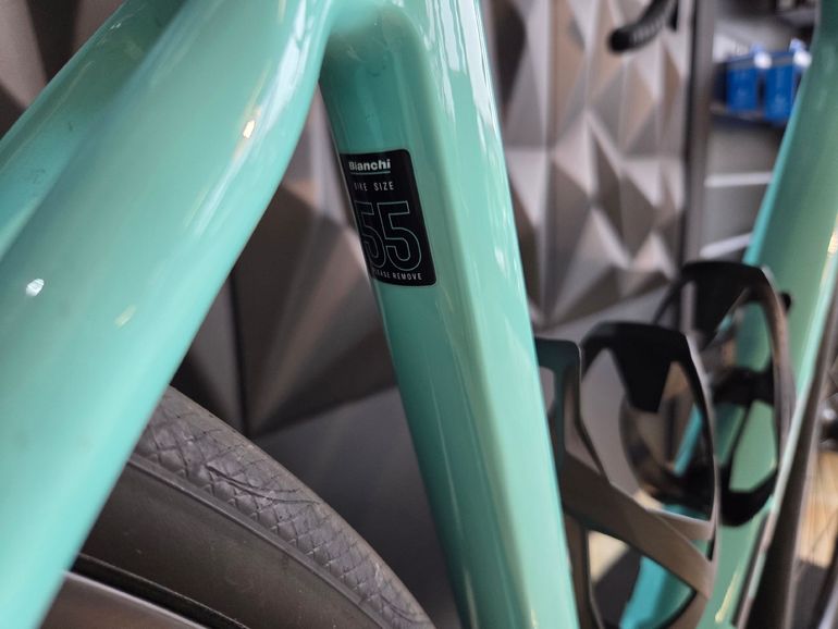 Used Bianchi Sprint 105 2024 Road & Gravel, Blue — image 5 of 7