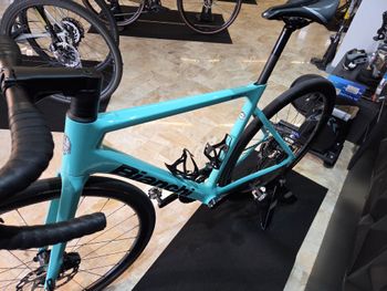 Used Bianchi Sprint 105 2024 Road & Gravel, Blue — image 7 of 7