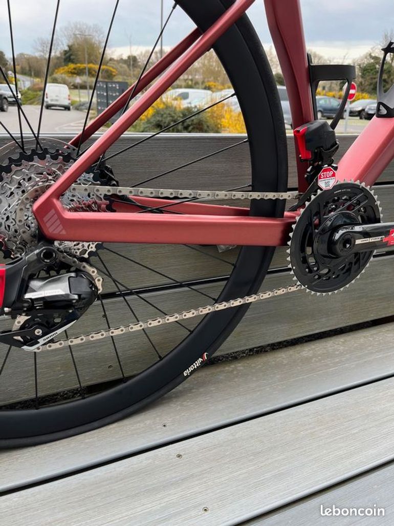 Used BMC Roadmachine 01 Three 2024 Road & Gravel, Red — image 2 of 8