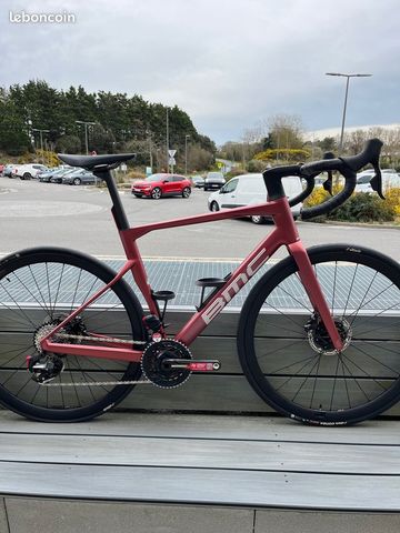 Brugt BMC Roadmachine 01 Three 2024 Road & Gravel — billede 1 af 8
