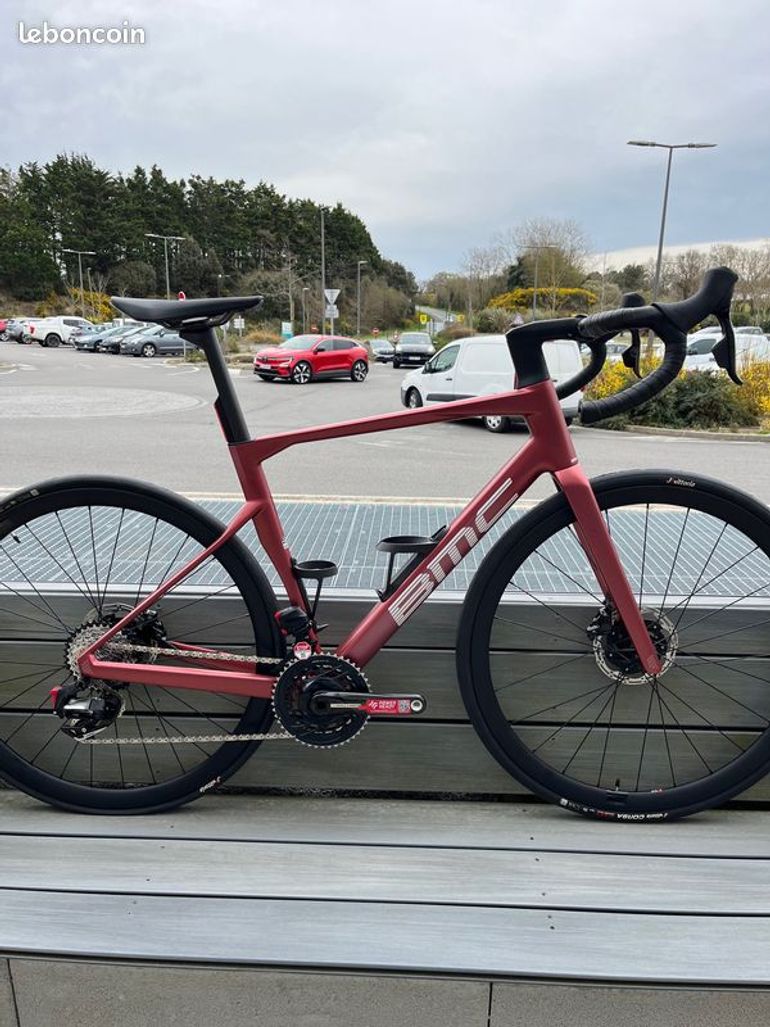 Used BMC Roadmachine 01 Three 2024 Road & Gravel, Red — image 1 of 8