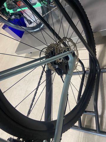 Used Orbea TERRA H30 2024 2024 Road & Gravel, Light Gray — image 3 of 16