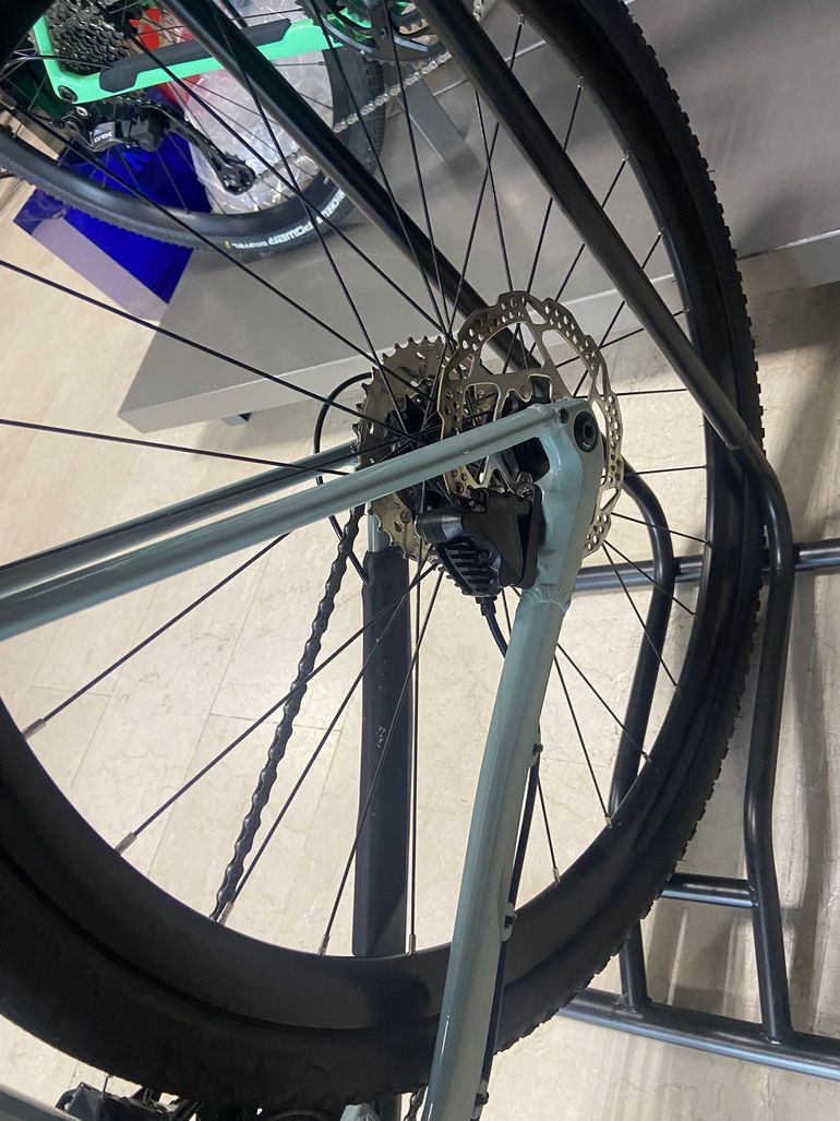 Used Orbea TERRA H30 2024 2024 Road & Gravel, Light Gray — image 3 of 16