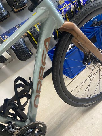 Used Orbea TERRA H30 2024 2024 Road & Gravel, Light Gray — image 2 of 16