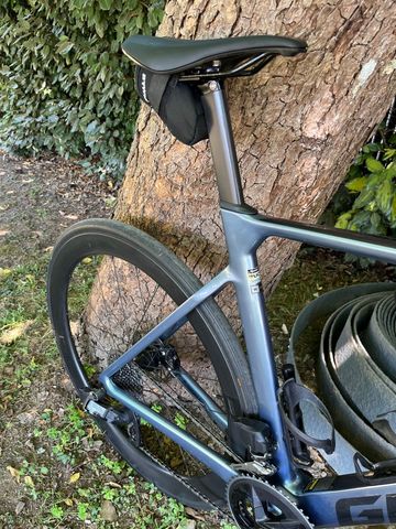 Used Giant Propel Advanced Pro 1 2025 2025 Road & Gravel, Blue — image 3 of 7