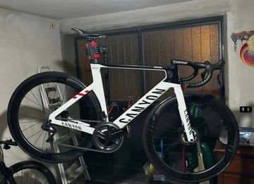 Used Canyon Aeroad CFR Disc Di2 2021 2021 Road & Gravel, White — image 2 of 8