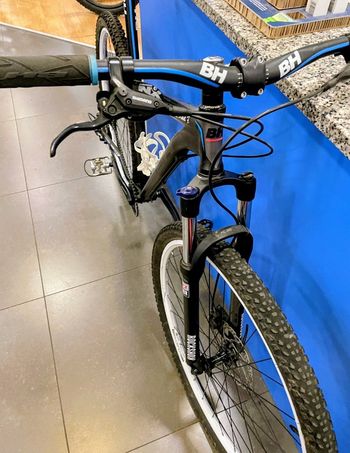 Used BH SPIKE 2.5 2022 2022 Mountainbike, Black, 29 — image 2 of 3