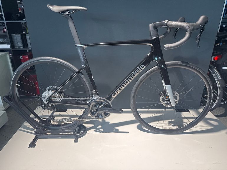 Used Cannondale SuperSix EVO 4 2024 2024 Road & Gravel, Black — image 1 of 3
