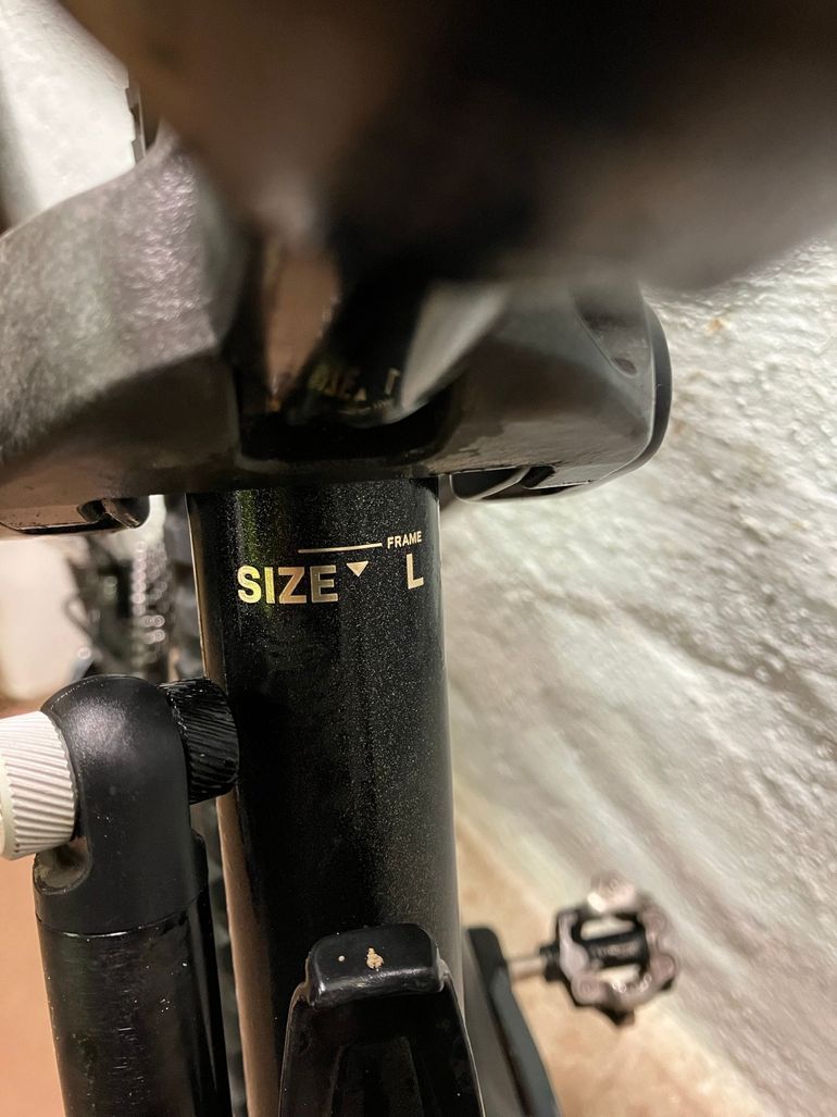 Used Orbea OIZ M20 2023 2023 Mountainbike, Black, 29 — image 8 of 8