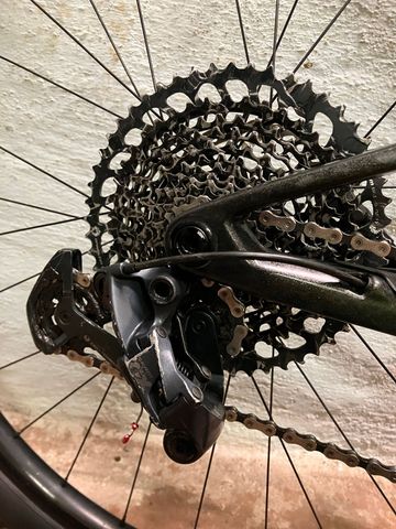 Used Orbea OIZ M20 2023 2023 Mountainbike, Black, 29 — image 3 of 8