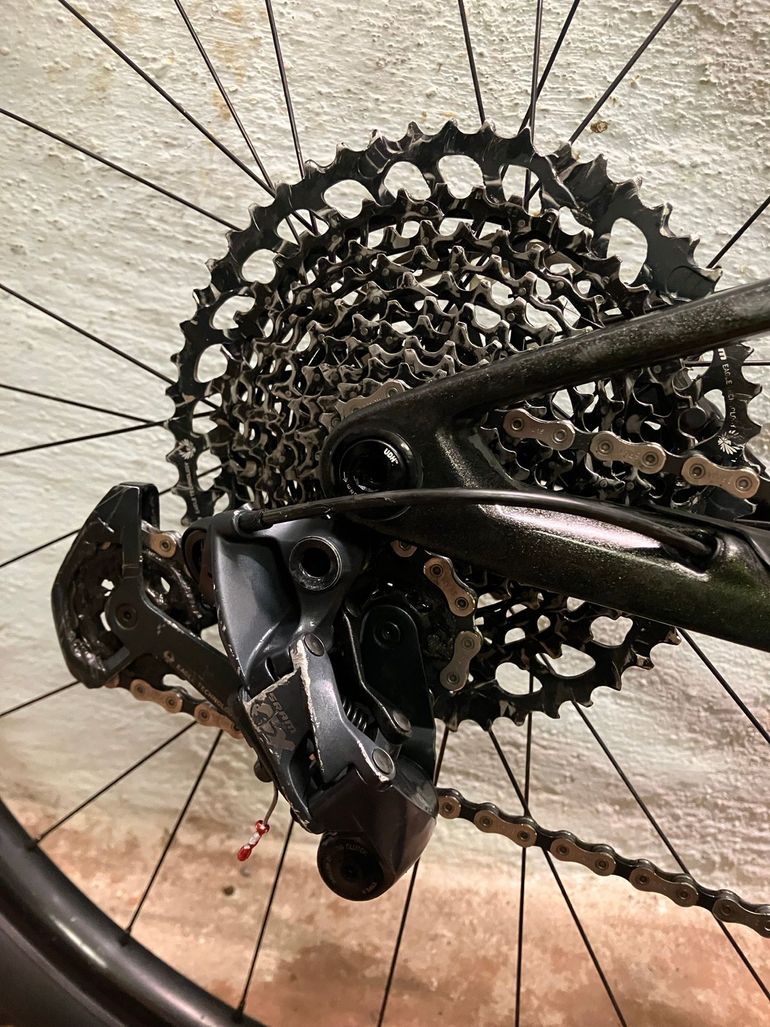 Used Orbea OIZ M20 2023 2023 Mountainbike, Black, 29 — image 3 of 8