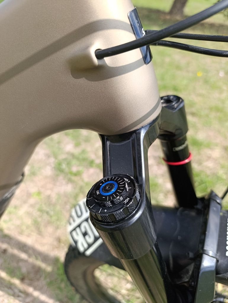 Used Santa Cruz Carbon C Gx 2024 Mountainbike, Light Gray — image 8 of 10