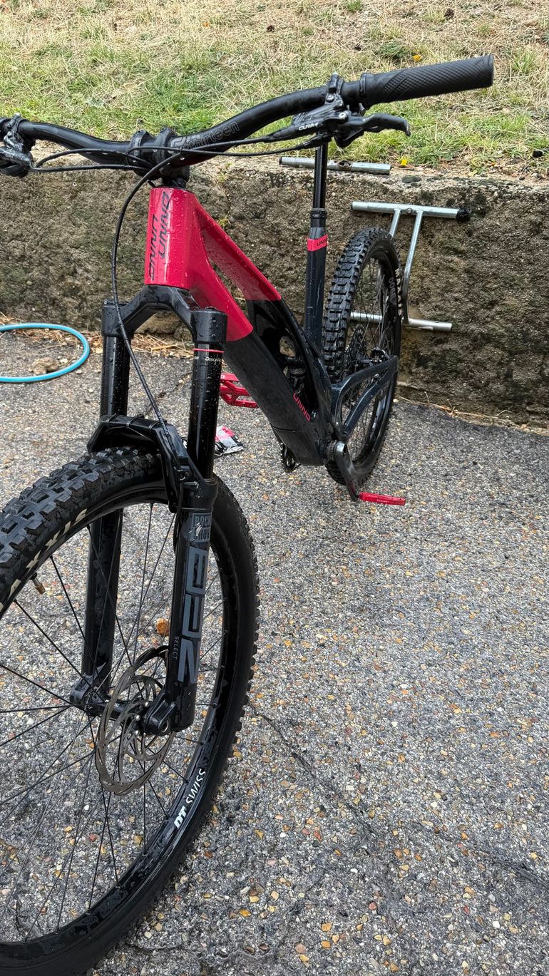 Used UNNO BURN Elite 2024 2024 Mountainbike, Red, Mixed — image 6 of 9
