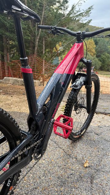 Used UNNO BURN Elite 2024 2024 Mountainbike, Red, Mixed — image 5 of 9