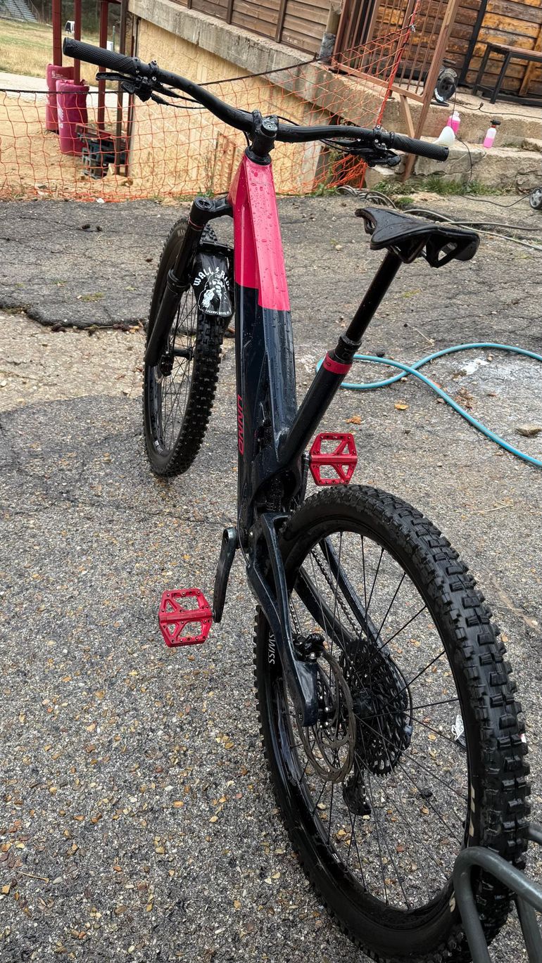 Used UNNO BURN Elite 2024 2024 Mountainbike, Red, Mixed — image 4 of 9