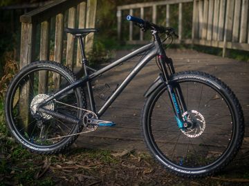 Used Dartmoor Primal 2018 2018 Mountainbike, Black, 27.5 (650B) — image 2 of 13