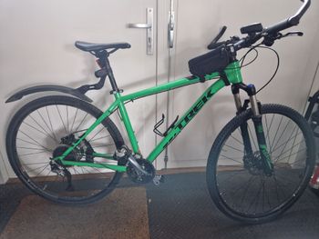 Used Trek X-Caliber 7 2017 2017 Mountainbike, Green, 29 — image 2 of 6