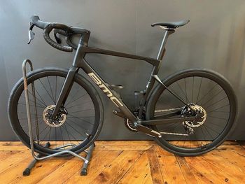 Used BMC Roadmachine 01 THREE 2026 Road & Gravel, Black — image 3 of 3