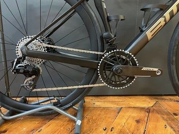 Used BMC Roadmachine 01 THREE 2026 Road & Gravel, Black — image 2 of 3