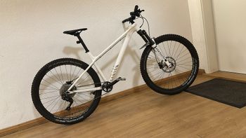 Used Canyon Stoic 2 2023 2023 Mountainbike, Weiß, 29 — image 1 of 3