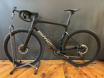 Used BMC Roadmachine 01 THREE 2026 Road & Gravel, Black — image 3 of 3