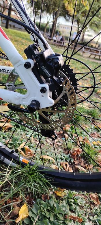 Used Trek Marlin 6 2015 2015 Mountainbike, White, 27.5, 29 — image 7 of 8