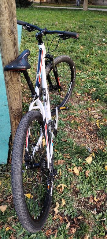 Used Trek Marlin 6 2015 2015 Mountainbike, White, 27.5, 29 — image 8 of 8