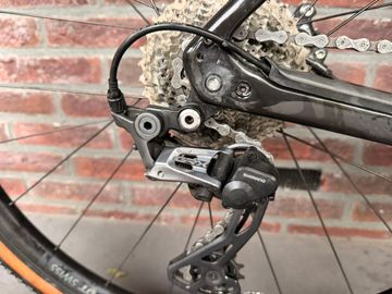 Used Specialized Diverge Comp Carbon 2023 2023 Road & Gravel, Black — image 4 of 13