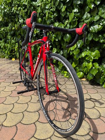 Used Specialized Tarmac SRAM Red 2015 Road & Gravel, Red — image 4 of 5