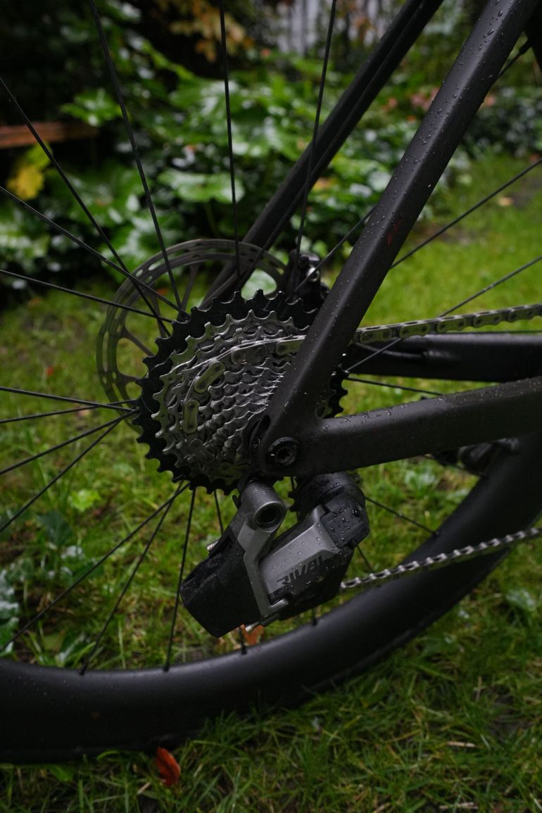 Used Scott Addict RC 30 2023 2023 Road & Gravel, Black — image 10 of 10