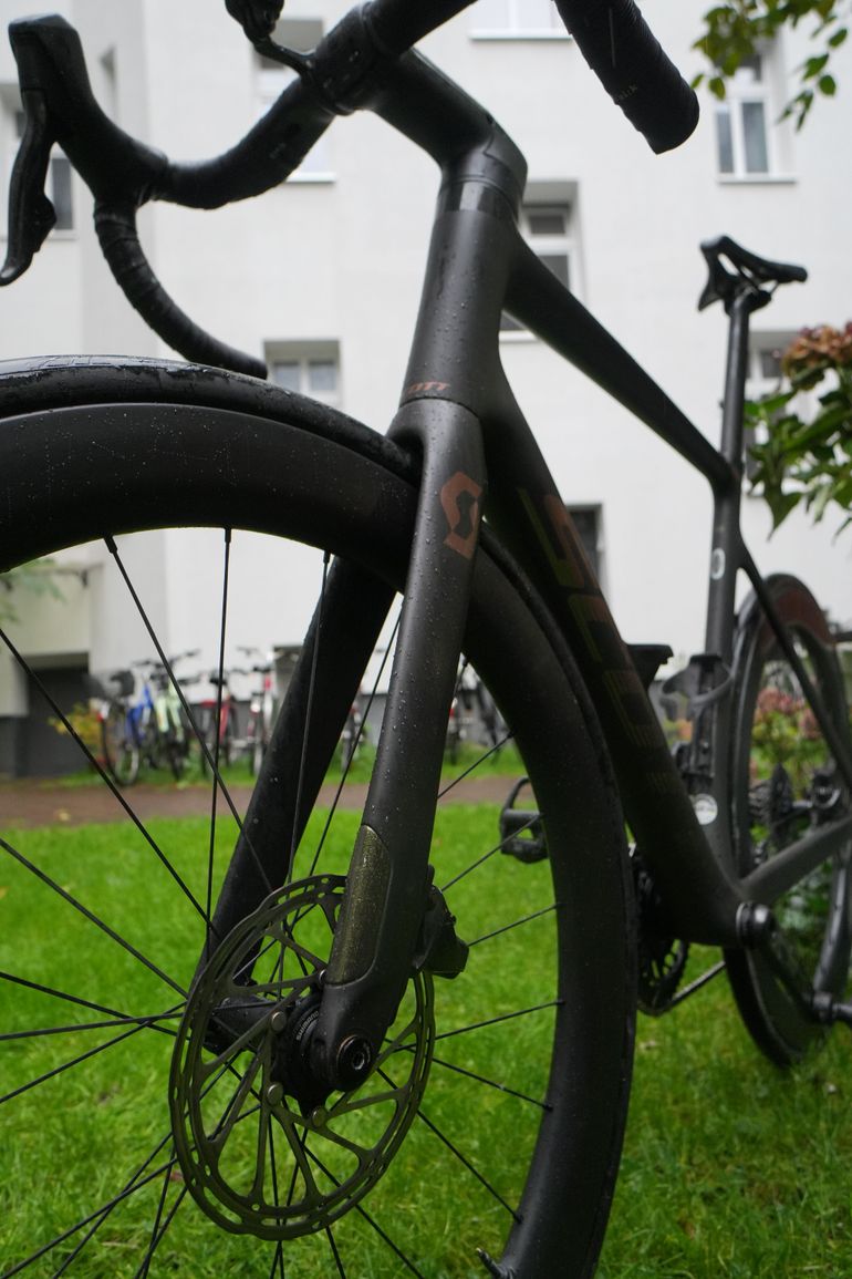 Used Scott Addict RC 30 2023 2023 Road & Gravel, Black — image 7 of 10
