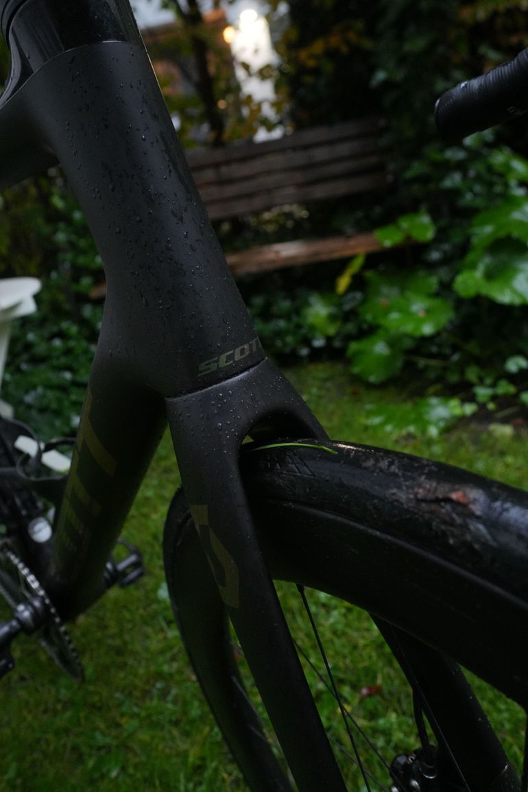 Used Scott Addict RC 30 2023 2023 Road & Gravel, Black — image 2 of 10