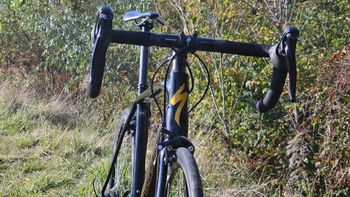 Used Specialized Tarmac Shimano 105 2016 Road & Gravel — image 6 of 11